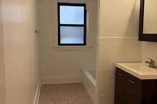844 W Belle Plaine Ave, Chicago, IL 60613 - Photo 6