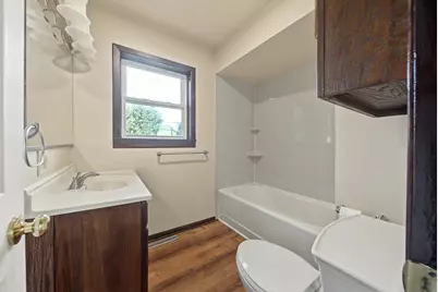 615 McHenry Avenue, McHenry, IL 60050 - Photo 10