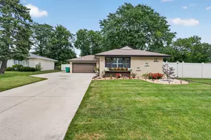 1043 Walter St, Lemont, IL 60439 - Photo 1