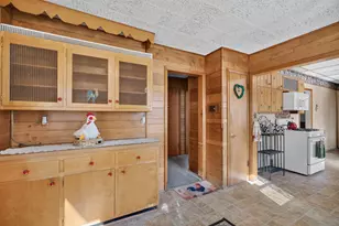 215 E 4th St, Lockport, IL 60441 - Photo 18