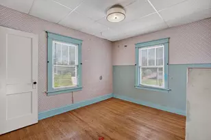 215 E 4th St, Lockport, IL 60441 - Photo 30