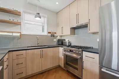 1916 W Belmont Avenue #3W, Chicago, IL 60657 - Photo 10