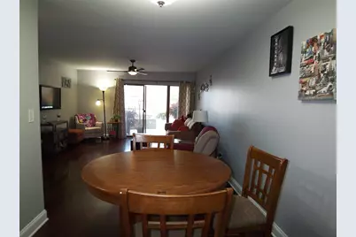 1926 Prairie Square #108, Schaumburg, IL 60173 - Photo 10