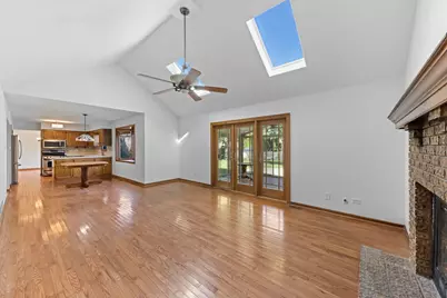 8421 Chelsea Lane, Woodridge, IL 60517 - Photo 10