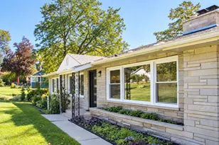 411 E Main St, Cary, IL 60013 - Photo 2
