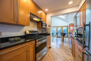 9423 Lincolnwood Dr, Evanston, IL 60203 - Photo 12