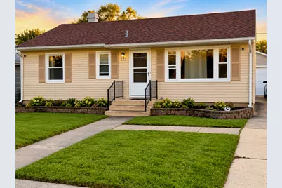 123 James Street, Montgomery, IL 60538 - Photo 2