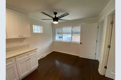 5749 W 63rd Place, Chicago, IL 60638 - Photo 8
