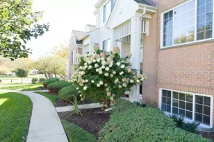 1905 Concord Dr, McHenry, IL 60050 - Photo 2