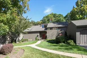 671C Old Barn Rd, Lake Barrington, IL 60010 - Photo 2