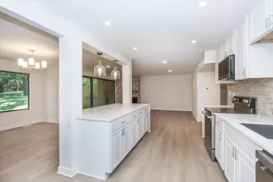 671C Old Barn Rd, Lake Barrington, IL 60010 - Photo 12