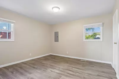 517 Sherwood Drive, Streamwood, IL 60107 - Photo 12