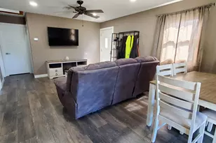 1445 Tonti St, Lasalle, IL 61301 - Photo 2