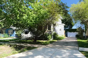207 Sophia St, West Chicago, IL 60185 - Photo 2
