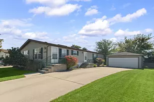 10825 W Gateway Dr, Frankfort, IL 60423 - Photo 1