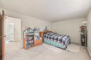 17W678 Kirkland Ln, Villa Park, IL 60181 - Photo 20