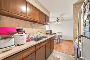 17W678 Kirkland Ln, Villa Park, IL 60181 - Photo 12