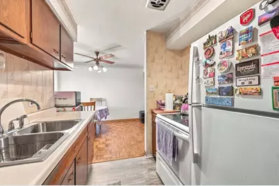 17W678 Kirkland Lane, Villa Park, IL 60181 - Photo 10