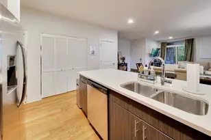 693 N Peoria St, Chicago, IL 60642 - Photo 8