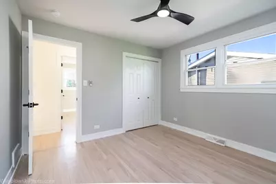 8933 S Oakwood Drive, Hickory Hills, IL 60457 - Photo 14