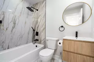 8933 S Oakwood Dr, Hickory Hills, IL 60457 - Photo 16