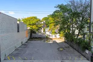 5828 N Broadway St, Chicago, IL 60660 - Photo 1