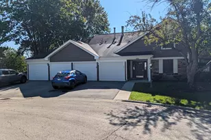 103 Marble Hill Ct, Schaumburg, IL 60193 - Photo 1