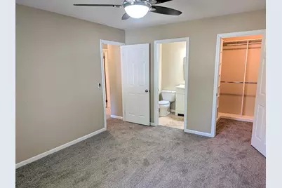 103 Marble Hill Court #B2, Schaumburg, IL 60193 - Photo 8