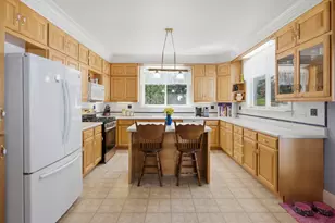 2001 Red Barn Rd, Woodstock, IL 60098 - Photo 6