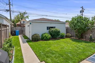 5523 W Pensacola Ave, Chicago, IL 60641 - Photo 34
