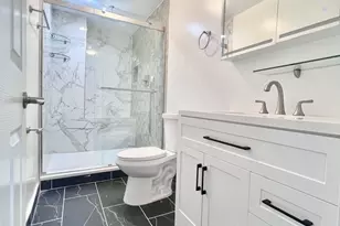 5549 N Lincoln Ave, Chicago, IL 60625 - Photo 10