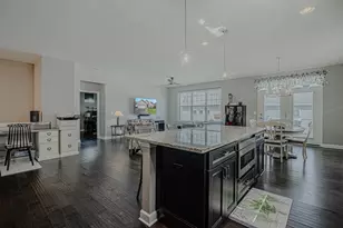 211 N Sunset Ln, Addison, IL 60101 - Photo 10
