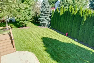 2002 Kennedy Dr, McHenry, IL 60050 - Photo 4