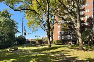 711 S River Rd, Des Plaines, IL 60016 - Photo 24