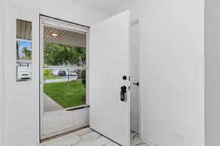 187 Pamela Dr, Bolingbrook, IL 60440 - Photo 2