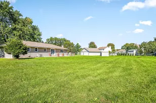 8523 Terrang Ct, Machesney Park, IL 61115 - Photo 40