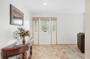 2896 Tanaga Basin, New Lenox, IL 60451 - Photo 6