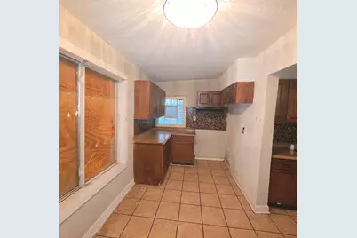 11566 S Lafayette Avenue, Chicago, IL 60628 - Photo 10