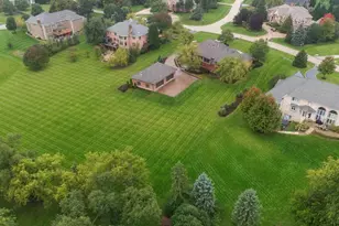 955 Livingston Ln, Inverness, IL 60010 - Photo 20