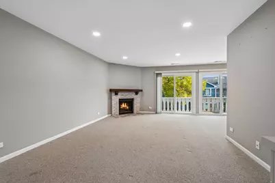549 Williamsburg Court #B2, Wheeling, IL 60090 - Photo 4