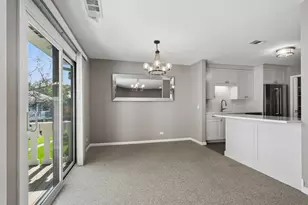549 Williamsburg Ct, Wheeling, IL 60090 - Photo 8