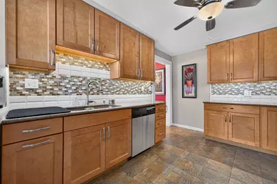 51 N Williams Street, Crystal Lake, IL 60014 - Photo 6