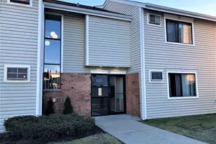 600 Bayside Dr, Palatine, IL 60074 - Photo 1