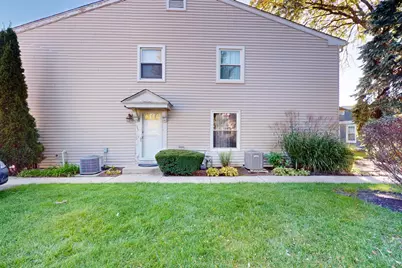 337 Mallard Court, Vernon Hills, IL 60061 - Photo 2