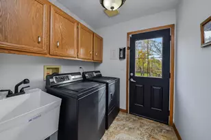 40W725 Aberdeen Ln, Saint Charles, IL 60175 - Photo 12