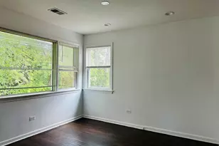 8638 Trumbull Ave, Skokie, IL 60076 - Photo 10