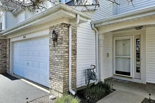 464 Lancaster Dr, Pingree Grove, IL 60140 - Photo 2