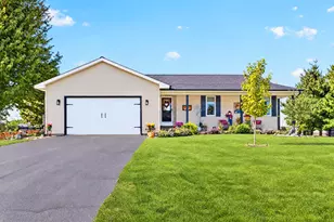 224 Windover Park Ct, Rochelle, IL 60168 - Photo 1
