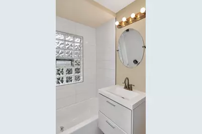 7803 S Champlain Avenue, Chicago, IL 60619 - Photo 18