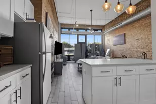 4437 W Fullerton Ave, Chicago, IL 60639 - Photo 8